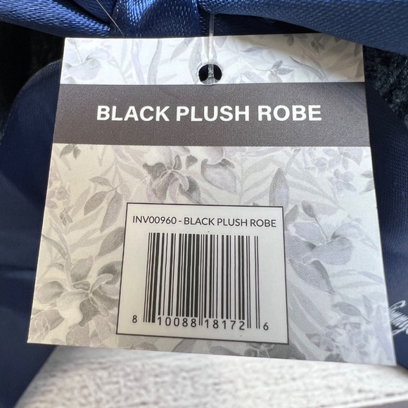 Tommy Bahama Plush Robe - Picture 3 of 4